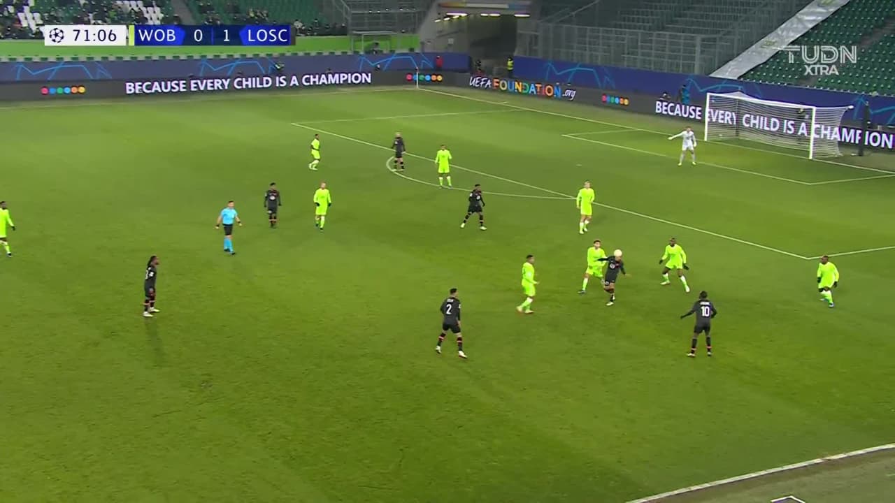 ¡Poder canadiense! Jonathan David puso el 0-2 sobre Wolfsburg