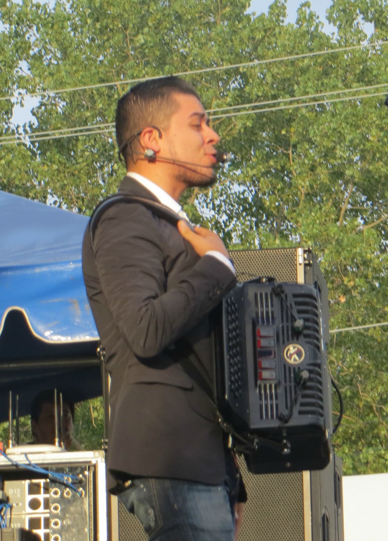Noel Torres robó corazones en Fiestas Patrias 2015 y conquistó miles de fans en la ciudad de los vientos.