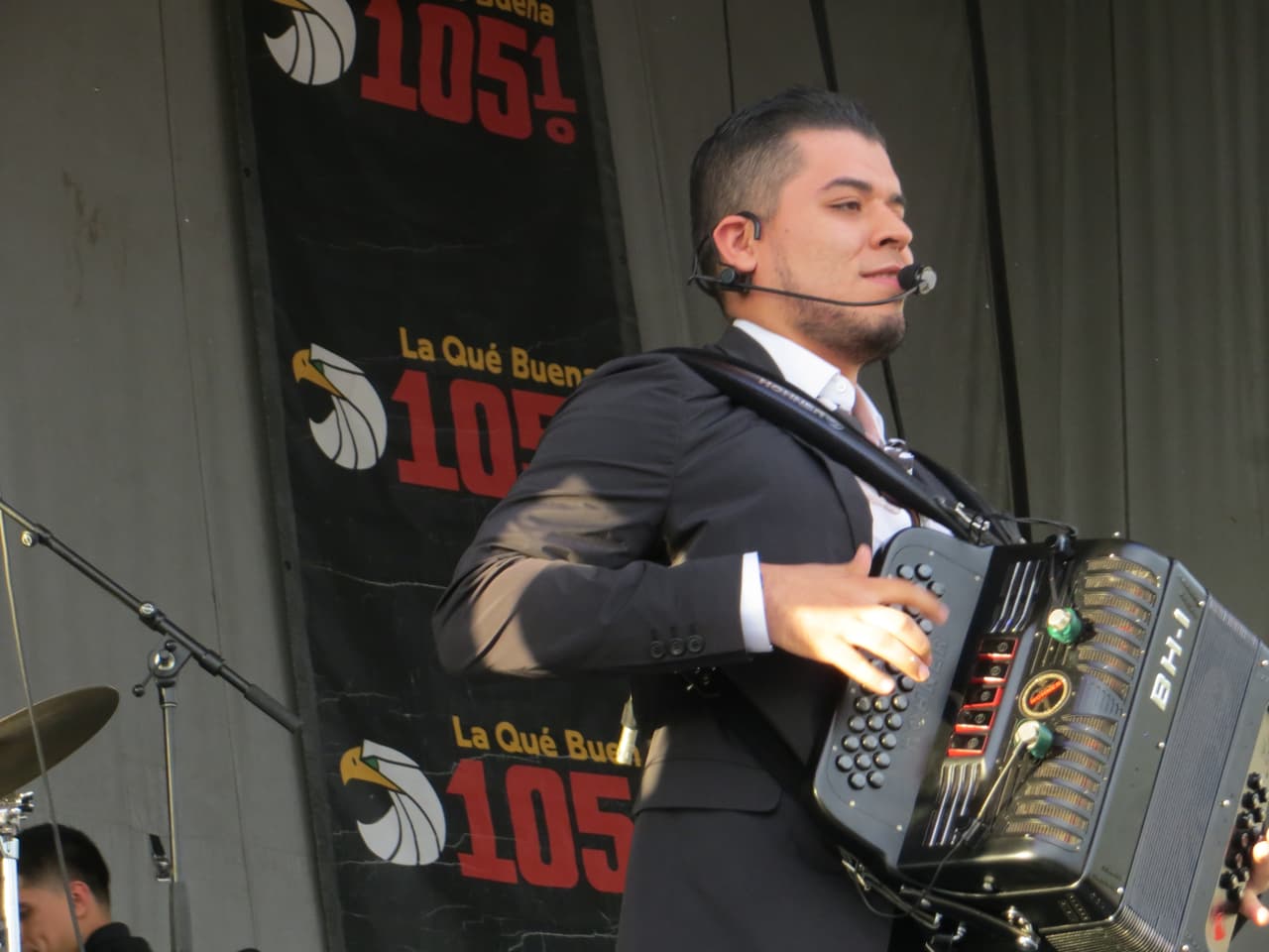 Noel Torres robó corazones en Fiestas Patrias 2015 y conquistó miles de fans en la ciudad de los vientos.