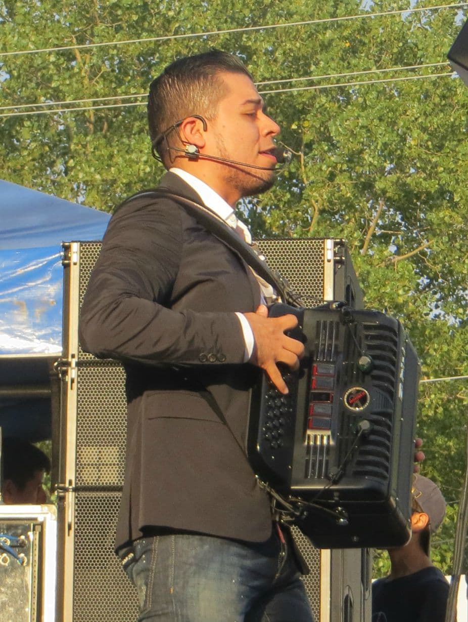 Noel Torres robó corazones en Fiestas Patrias 2015 y conquistó miles de fans en la ciudad de los vientos.