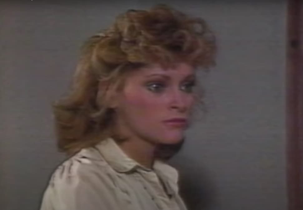 Sin duda la escencia de una telenovela recae en sus 
<a href="https://www.univision.com/famosos/villanas-de-telenovela-que-conquistaron-al-publico-y-opacaron-a-los-protagonistas-fotos">villanos</a>. En 1979 ese rol estuvo a cargo de 
<b>Rocío Banquells</b>, quien dio vida a Esther Izaguirre de Salvatierra, la prima de Luis Alberto que a su vez está interesada románticamente en él y, por eso, odia a Mariana.