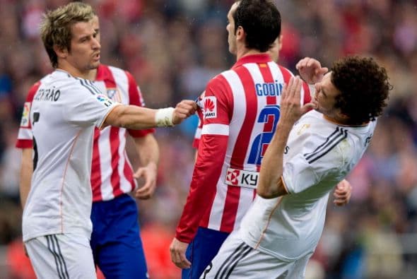 En el 59 estos dos equipos se enfrentaron en semifinales donde el equipo blanco salió victorioso.