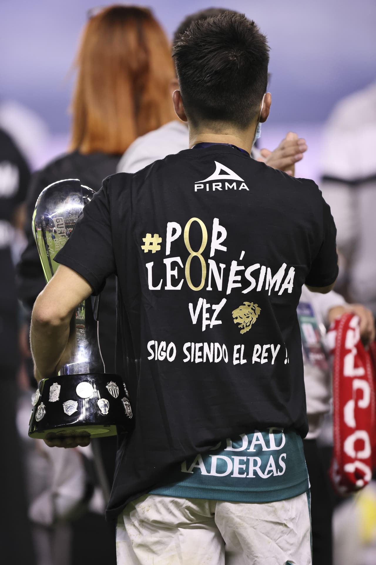 Así celebra León su nuevo campeonato del futbol mexicano en el estadio Nou Camp.