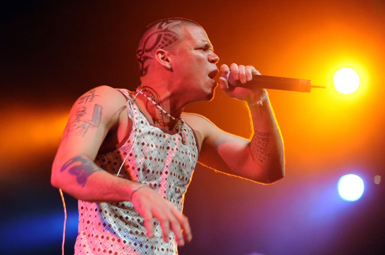 NEW YORK - OCTOBER 09: Recording artist Residente of Calle 13 performs at Nokia Theatre on October 9, 2008 in New York City. (Photo by Bryan Bedder/Getty Images)