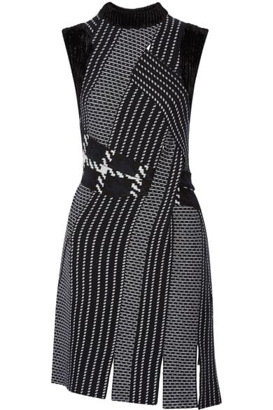 Este es el momento de llevar telas pesadas y abrigadoras. Los vestidos en paño y lana parecen encontrar su momento perfecto del año. Los tartanes y paños a cuadros se vuelven una manera clásica pero muy de temporada para deslumbrar en las cenas de fin de año. (Phillip Lim)