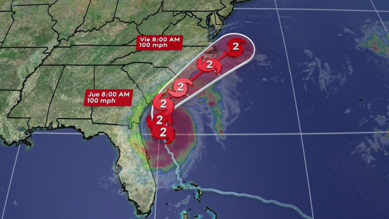 Oleaje fuerte en Miami Beach por la marejada de Dorian 