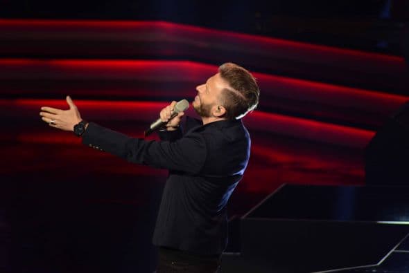 Cristian Castro y Espinoza Paz no pararon de ¿pelear?, los jueces fueron más duros, los capitanes se notaron un poco estresados, Gali lució súper sexy y una familia abandonó su sueño. Esto y más pasó en la segunda gala de Me Pongo De Pie.