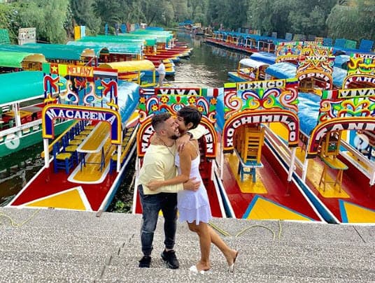 Alejandra Espinoza se mostró muy enamorada de Aníbal Marrero.