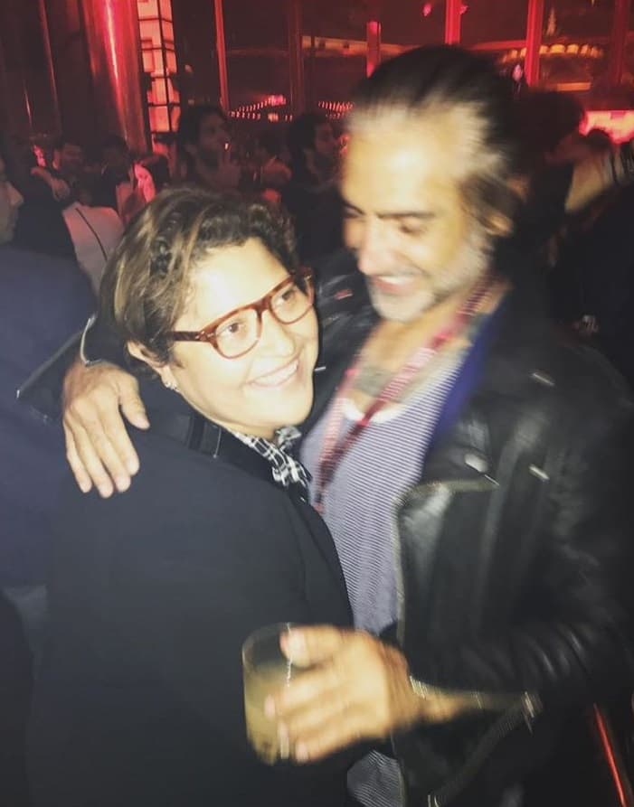 Y aunque estuvo buena la fiesta de Alejandro Fernández, "El Potrillo" no sorprendió con ningún el incidente como el de su pasada visita a Las Vegas, de donde hasta piñata le hicieron.
<br>