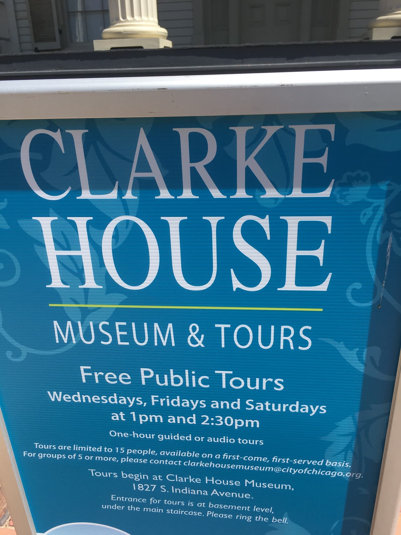 Esta es considerada la mansión más antigua de nuestra ciudad y está ubicada en el 1827 al Sur de la avenida Indiana, aunque originalmente fue construída entre la avenida Michigan y la calle 17. 
<br>