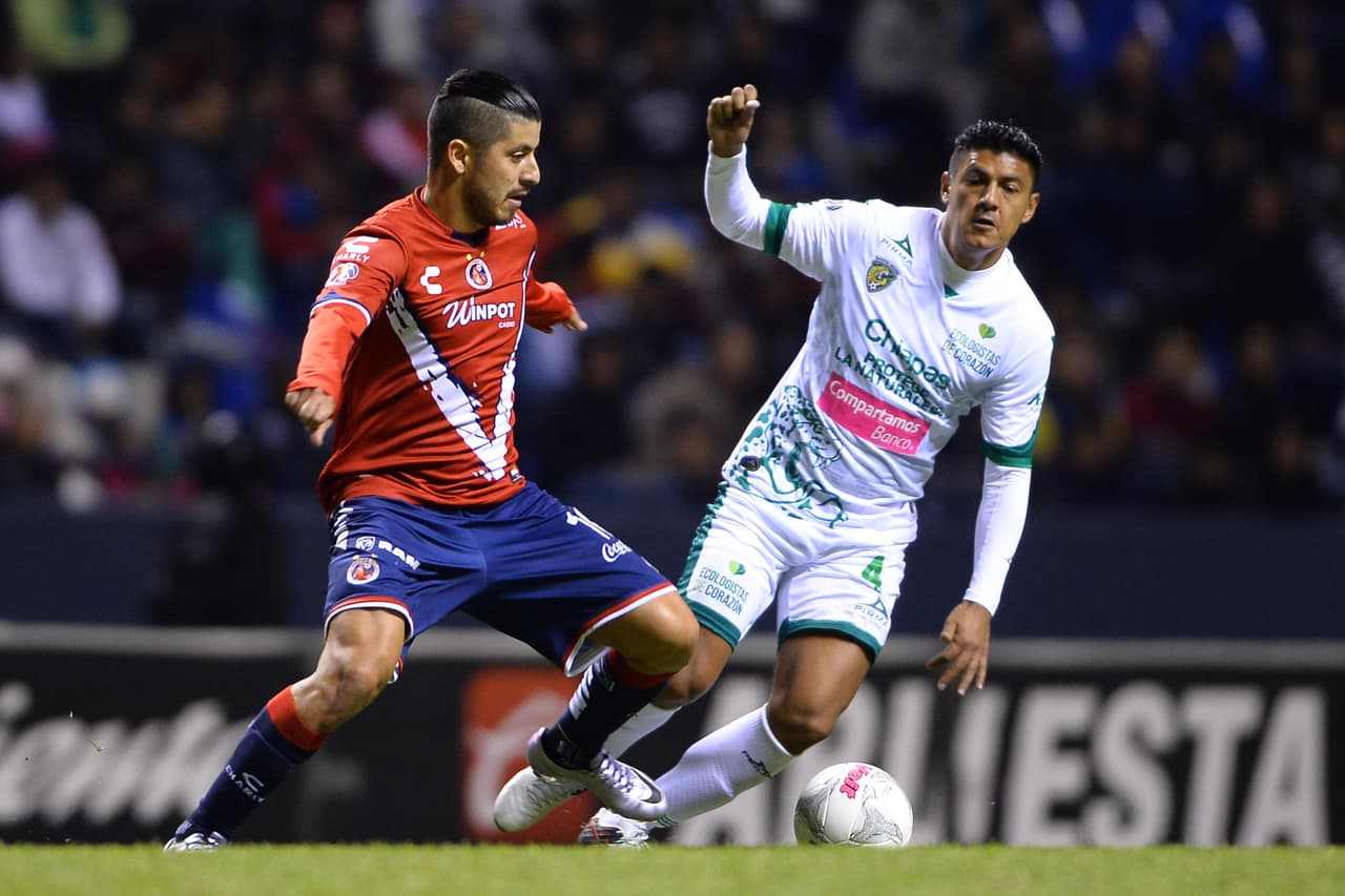 Juan Albín estaría en duda con Veracruz para recibir al América