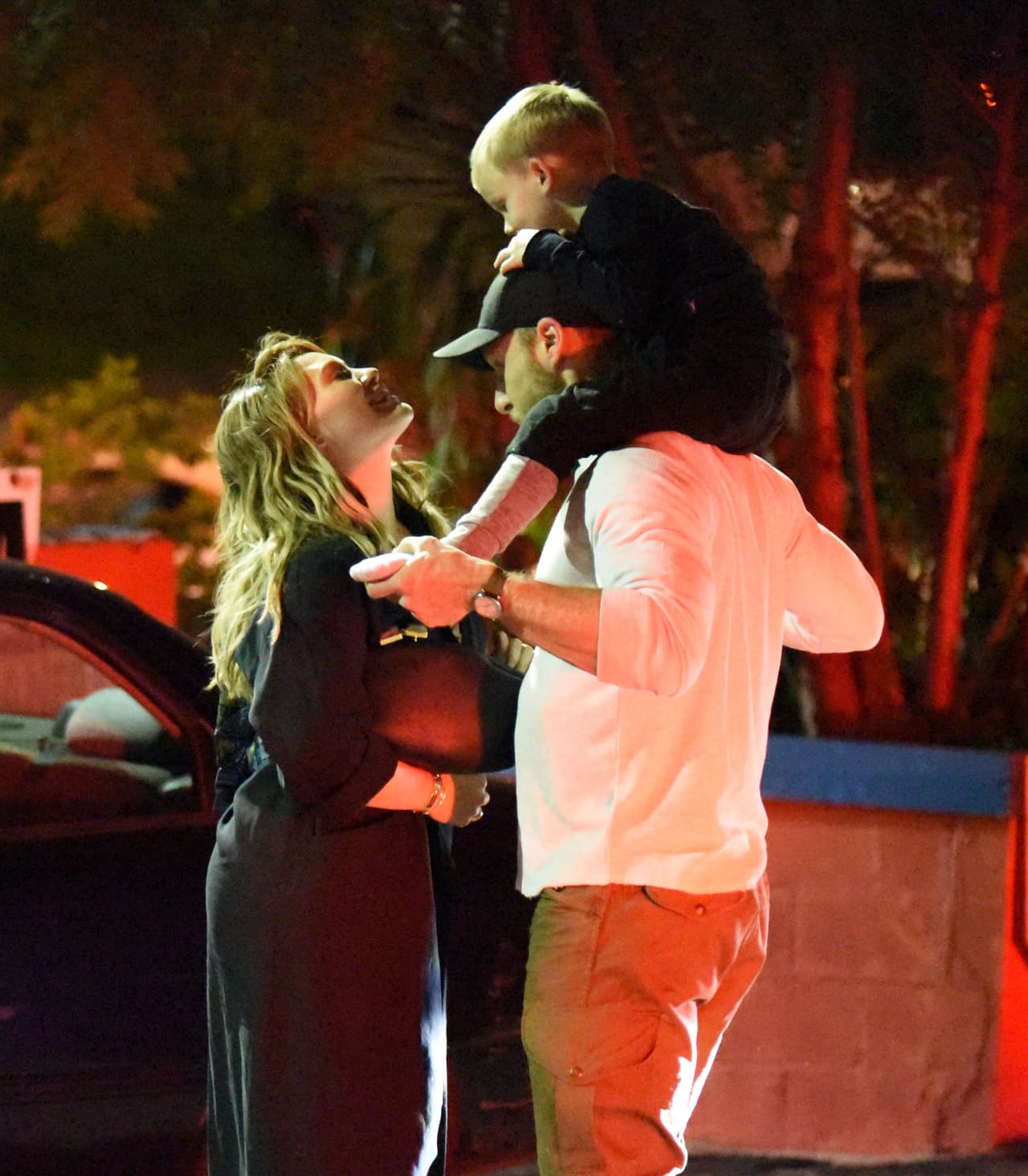 Tras hacer público su romance, la cantante ya no oculta su amor ante las cámaras.