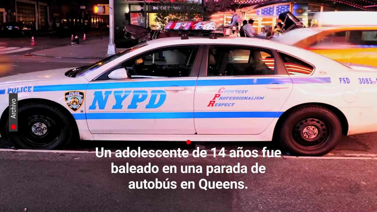 Balean a adolescente de 14 años que esperaba el autobús en Queens