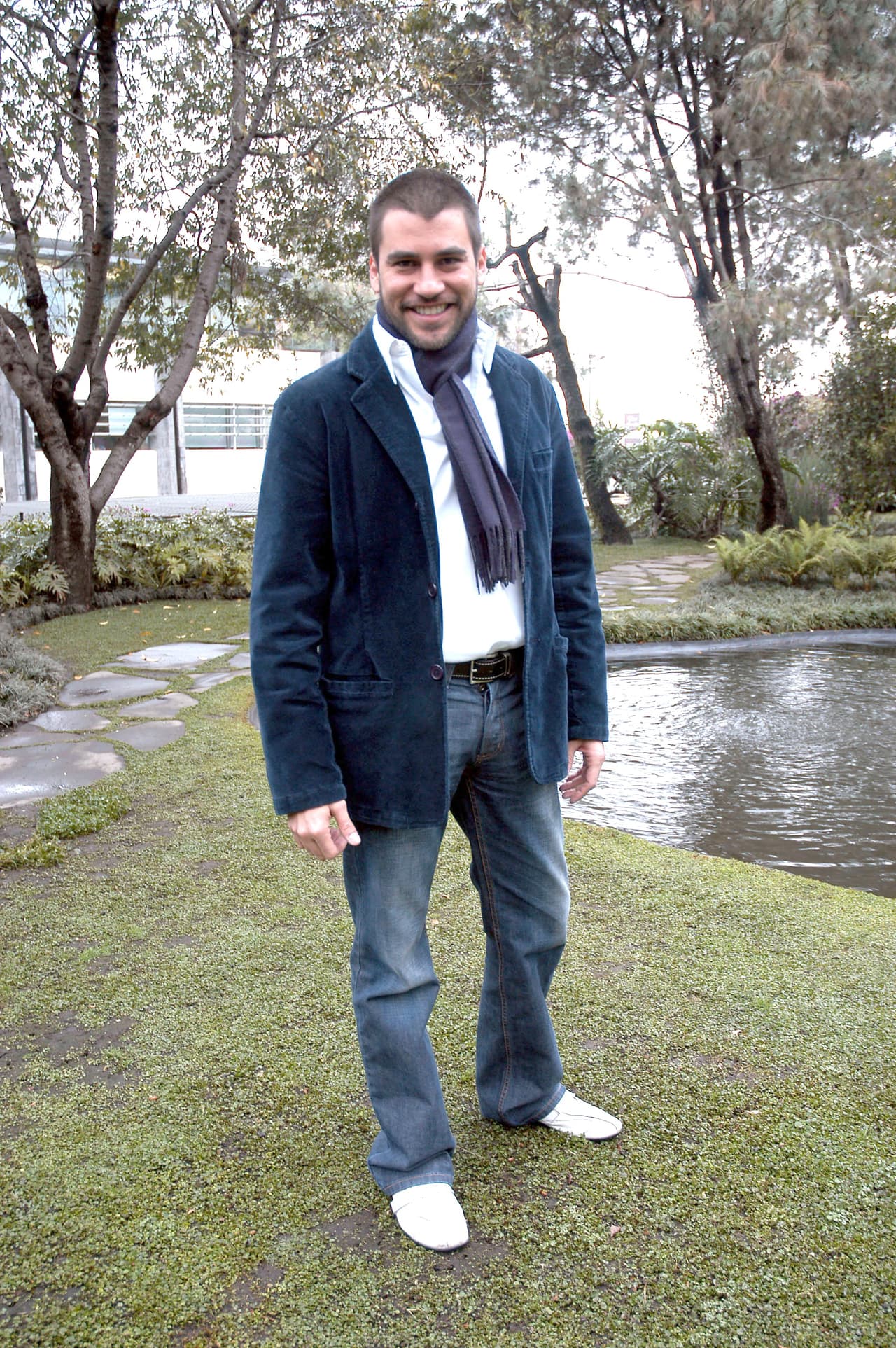 El también actor tuvo su primer contacto con la televisión cuando participó en 'Plaza Sésamo'. De ahí le siguieronlas telenovelas 'Agujetas de color de rosa' y 'Mi querida Isabel'.