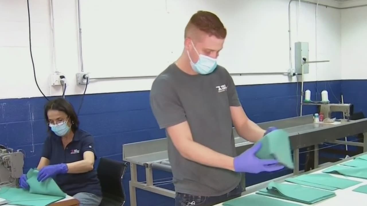 En medio de la crisis y el desempleo hay quienes donan su trabajo para evitar la propagación del coronavirus en Miami-Dade
