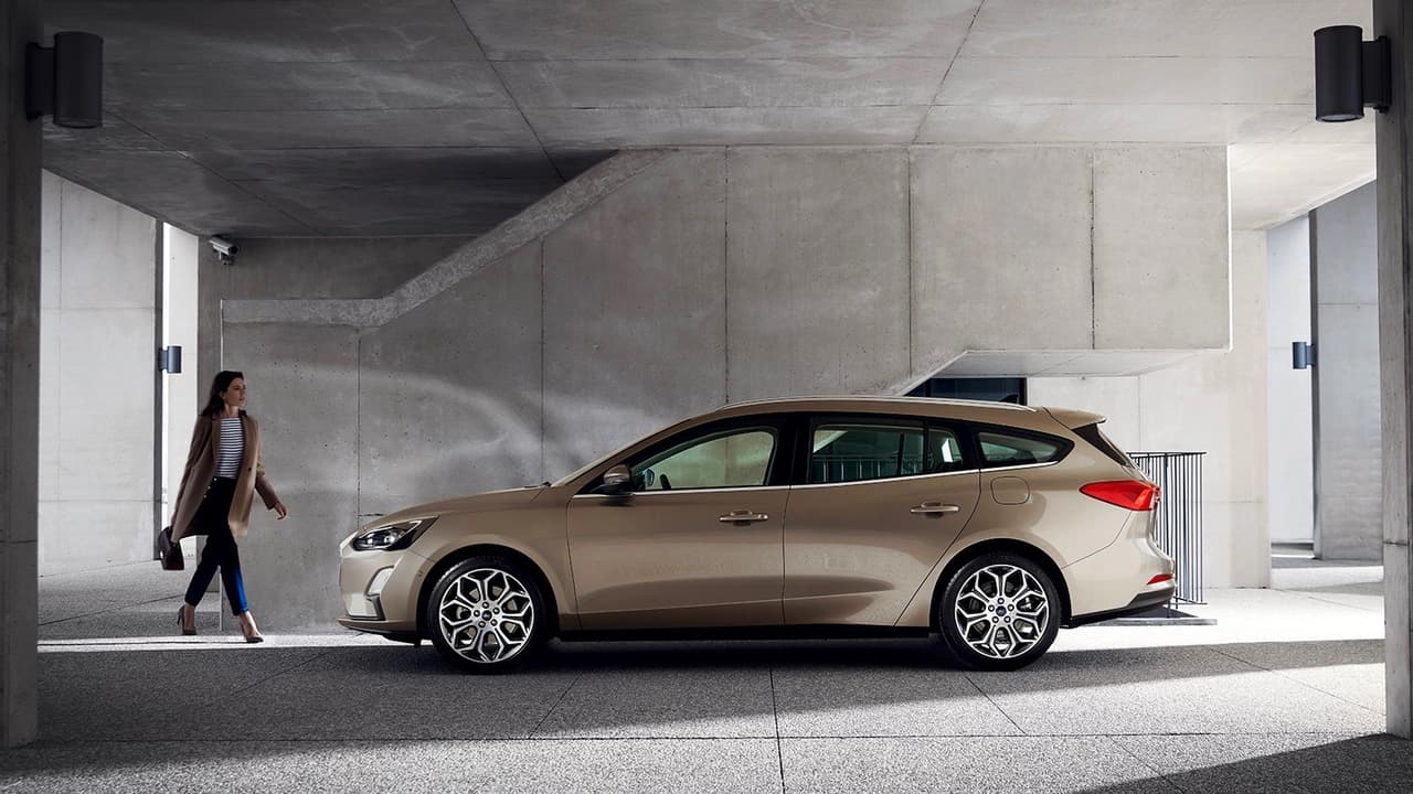 La hermosa y práctica Ford Focus tampoco llegará a Estados Unidos. El rechazo general del público estadounidense por este tipo de carrocería motivo la negación de la visa para este modelo.