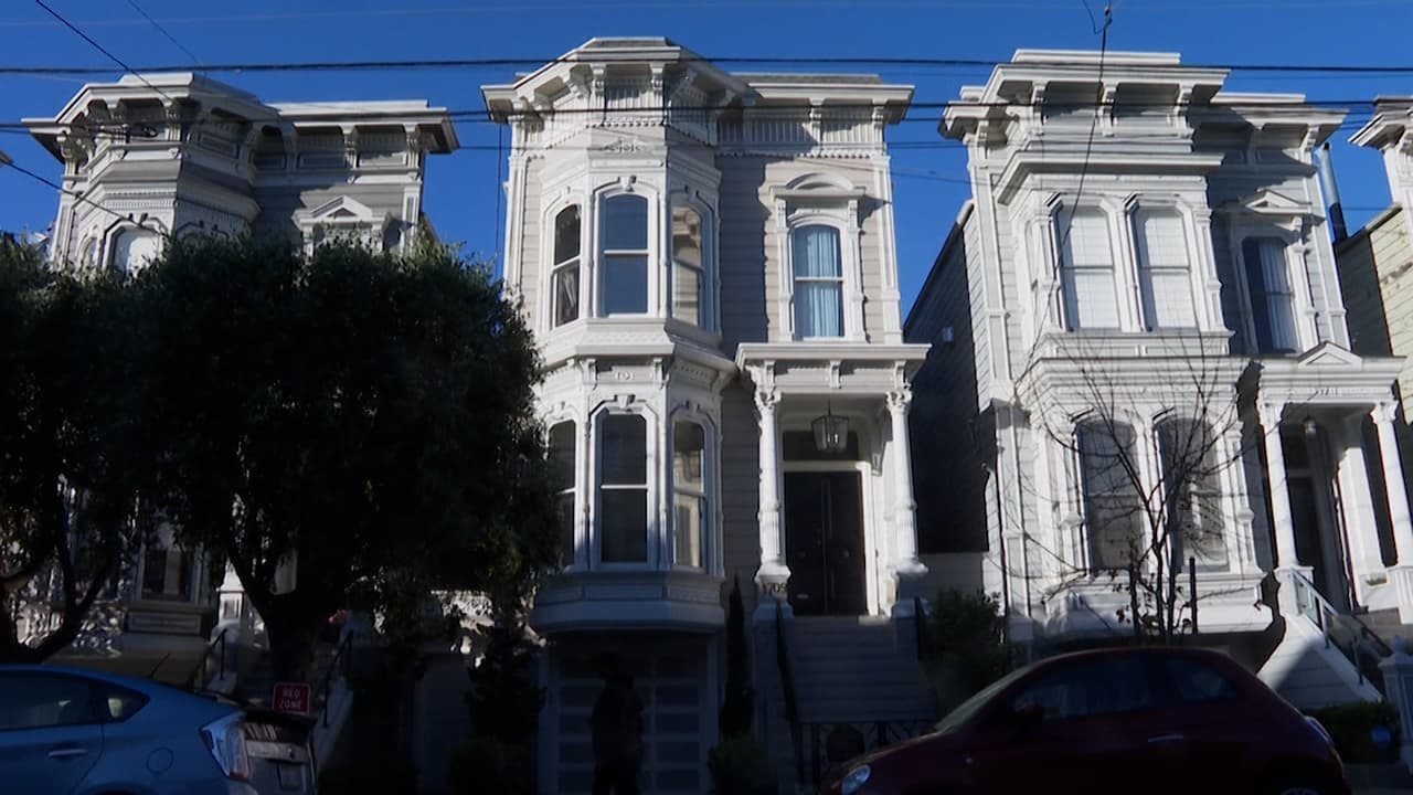 Así recuerdan a Bob Saget afuera de la icónica casa de la serie Full House