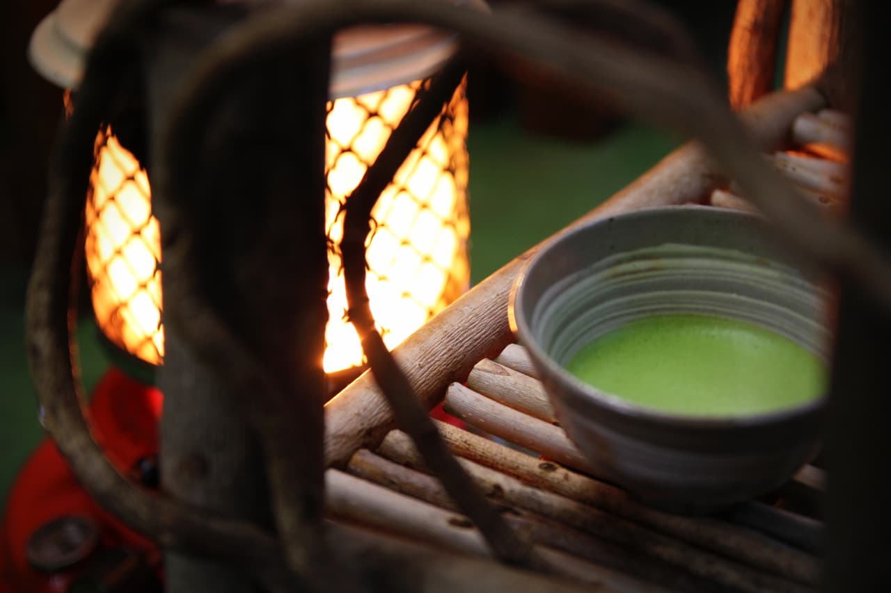 El sitio Natural Living Ideas explica que esta milenaria infusión, tan tradicional como la ceremonia del té, tendría propiedades antioxidantes, además de ser una fuente de nutrientes y proteínas.