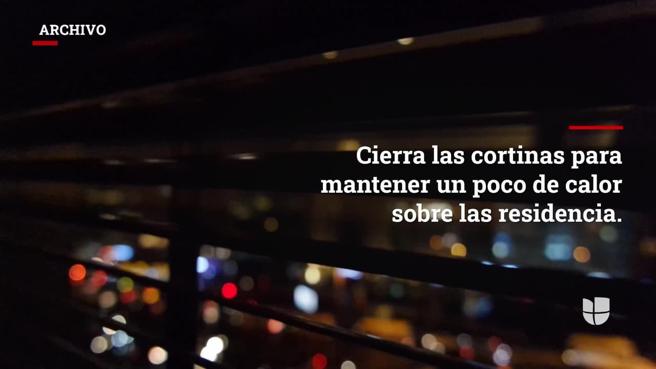 Cierra las cortinas para mantener un poco de calor sobre las residencia.