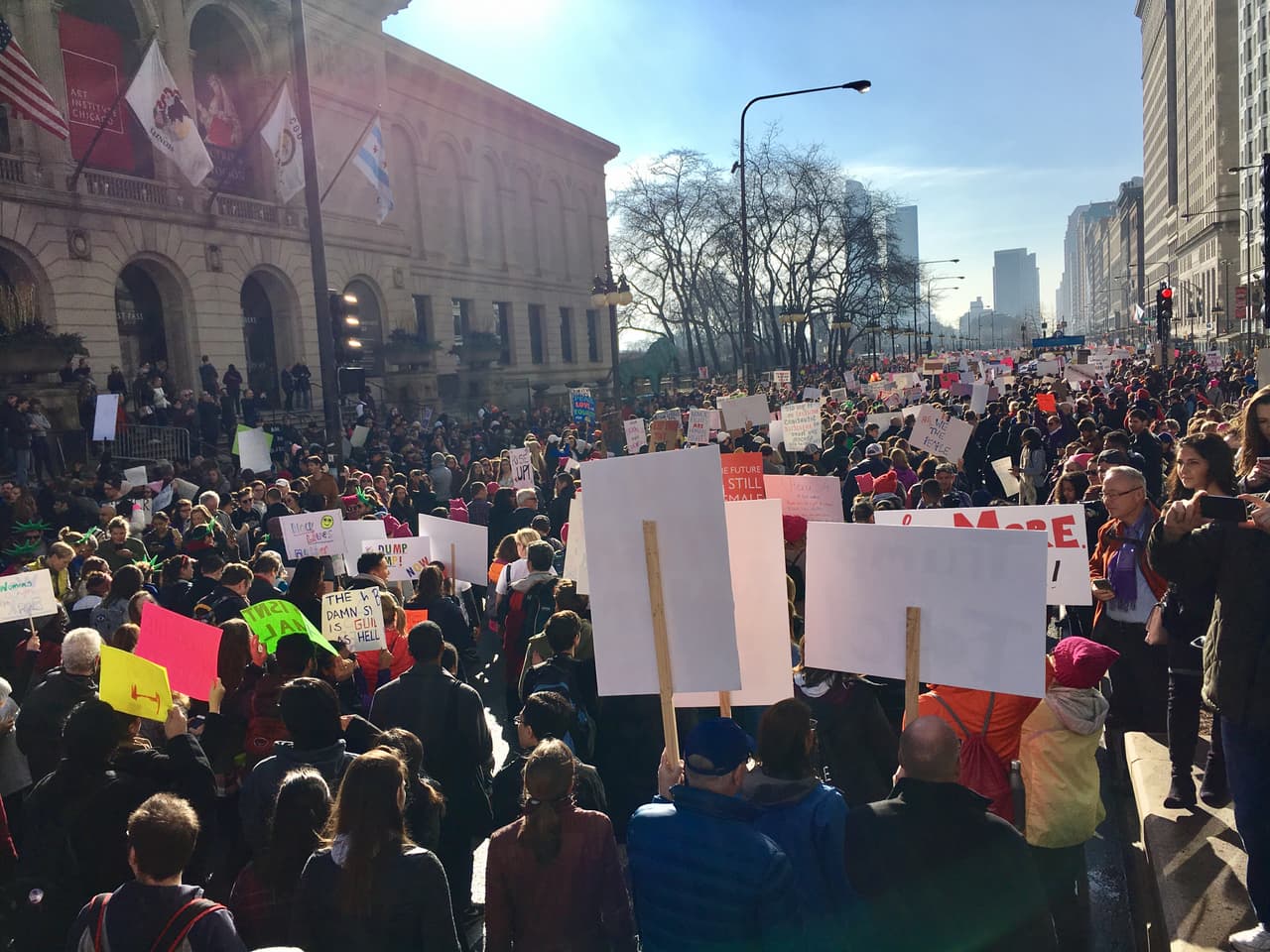 Y lo más significativo es que seguían llegando manifestantes.
