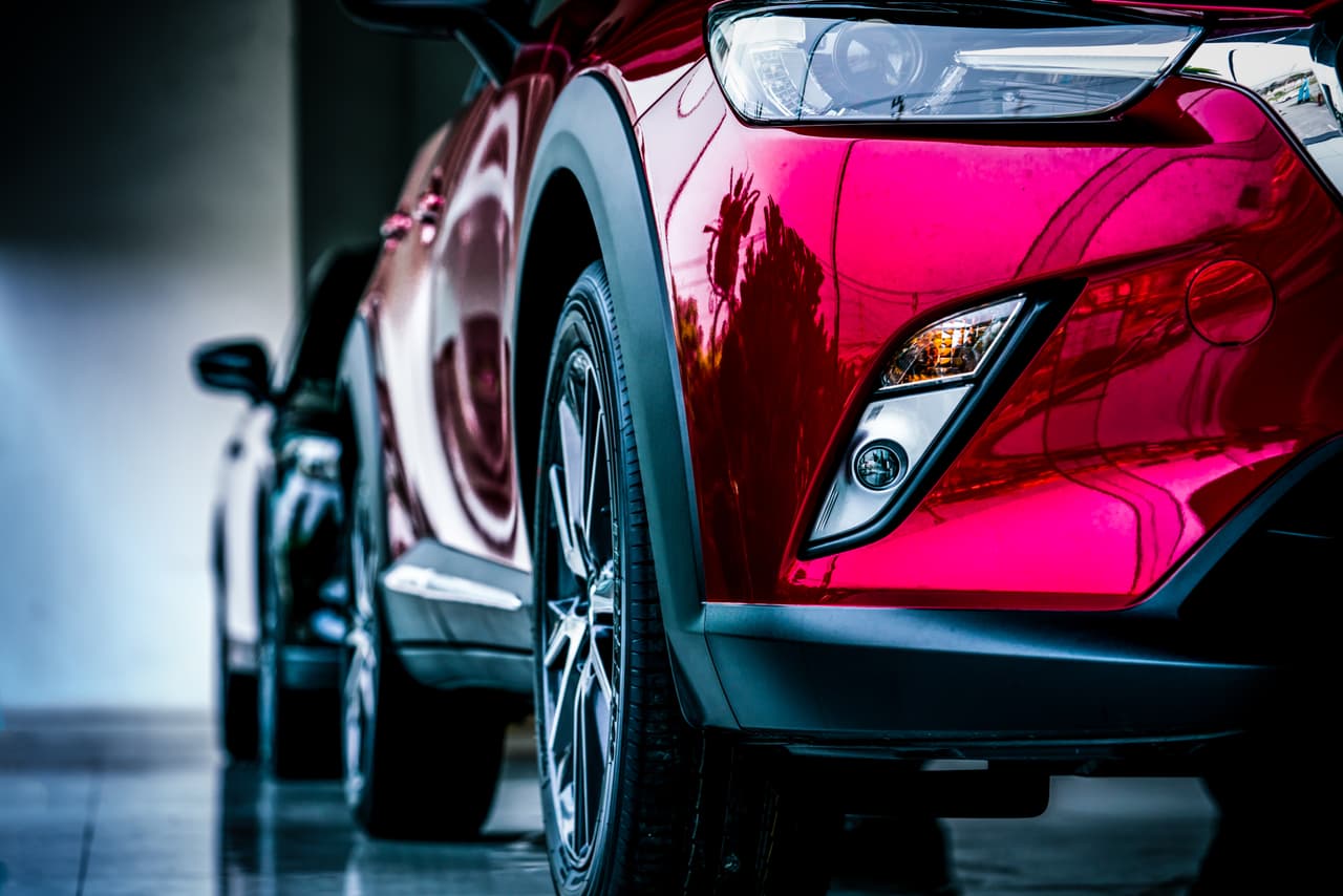 <b>¿Es buen momento para arrendar un carro? </b>No existe una respuesta simple a esta interrogante. Claro, las marcas de autos están haciendo todo lo posible para impulsar sus ventas con ofertas atractivas, pero debes tener en cuenta que un contrato de arrendamiento no solo es muy difícil de romper, sino que su incumplimiento también podría destruir tu crédito y por años se te haría difícil arrendar o comprar otro vehículo.