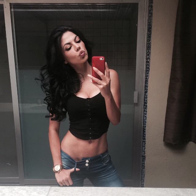 En una ocasión, los artistas fueron captados saliendo muy cariñosos de un restaurante de comida argentina de la Ciudad de México.