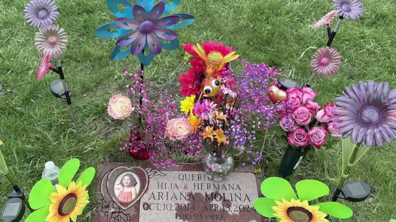 Familia de Ariana Molina la recuerda con rosario a 2 años de su asesinato barrio de Las Empacadoras