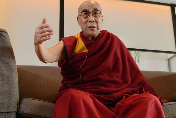 El líder espiritual tibetano, el Dalái Lama, felicitó hoy a Barack Obama por su reelección como presidente de EEUU e instó a la Administración norteamericana a apoyar una solución "aceptable" para el conflicto en el Tíbet. "Dada la deteriorada situación en el Tíbet (...), espero que su Administración sea capaz de dar pasos hacia delante y abogar por una solución mutuamente aceptable", dijo el líder tibetano, según el portal virtual tibet.net.
