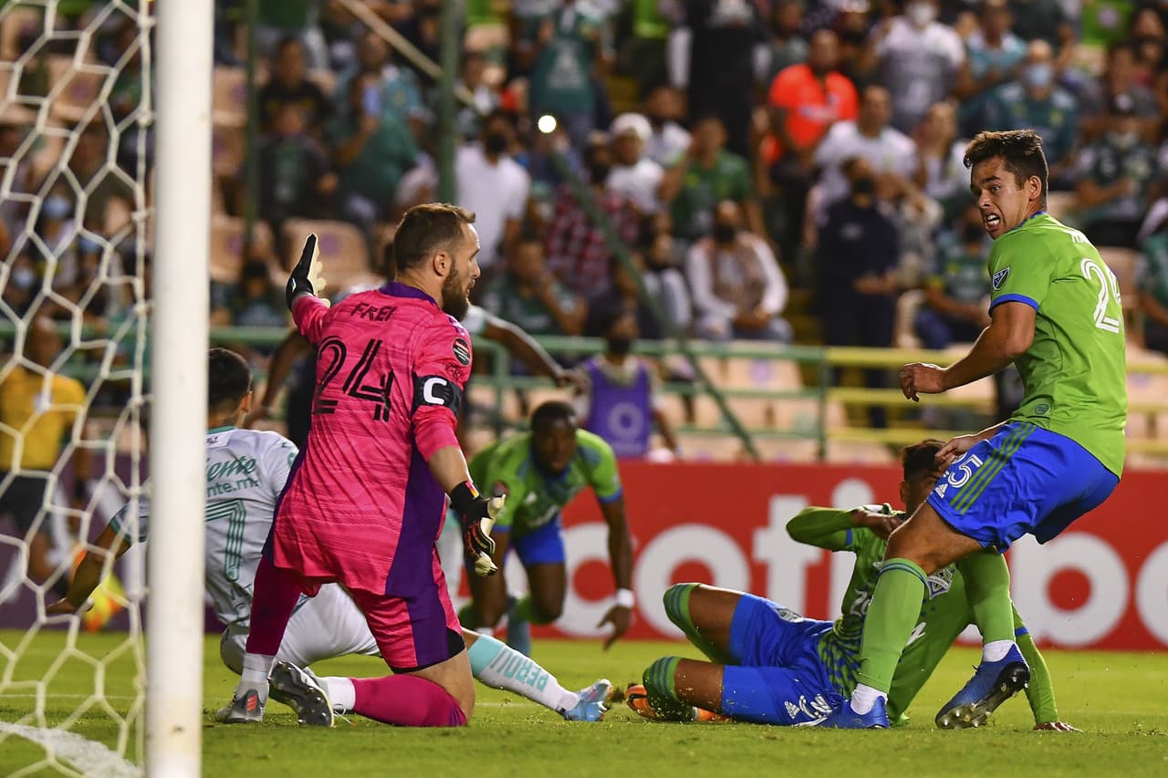 León no pudo lograr la remontada ante Seattle Sounders y quedó eliminado de la Concacaf Liga de Campeones en Cuartos de Final.
