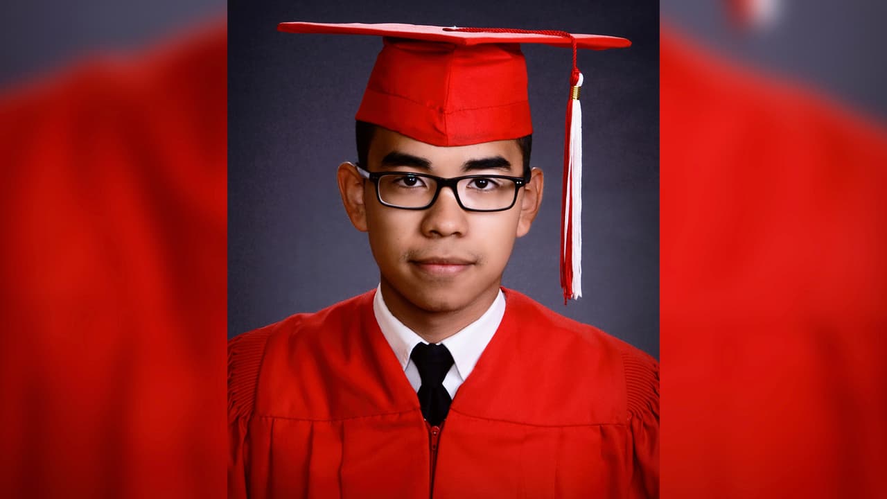 Alex como le llamaban de cariño perdió la vida en un hospital de Houston luego de ser atacado.