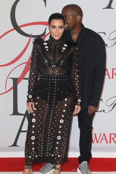 West está esperando su segundo hijo al lado de Kim Kardashian.