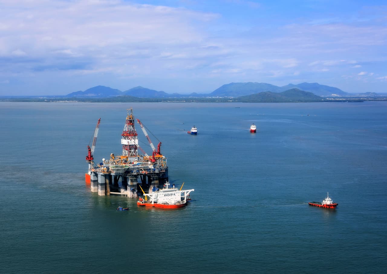 <b>Diamond Offshore Drilling. </b>Esta compañía de
<b> </b>perforación de pozos en alta mar con sede en Houston se vio obligada a declararse en bancarrota en abril, debido al colapso de los precios del petróleo. Se prevé que en 2020 el gasto en equipos y servicios para esta industria caiga a su nivel más bajo en 15 años. 
<br>