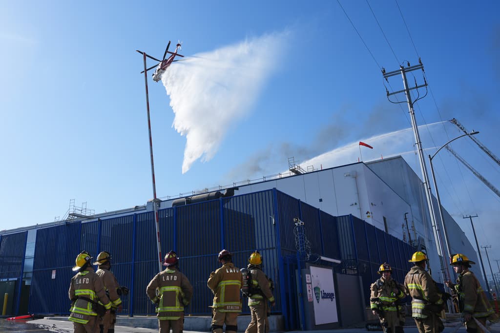 Alertan por partículas en Los Ángeles tras incendio en Boyle Heights: esto debes hacer