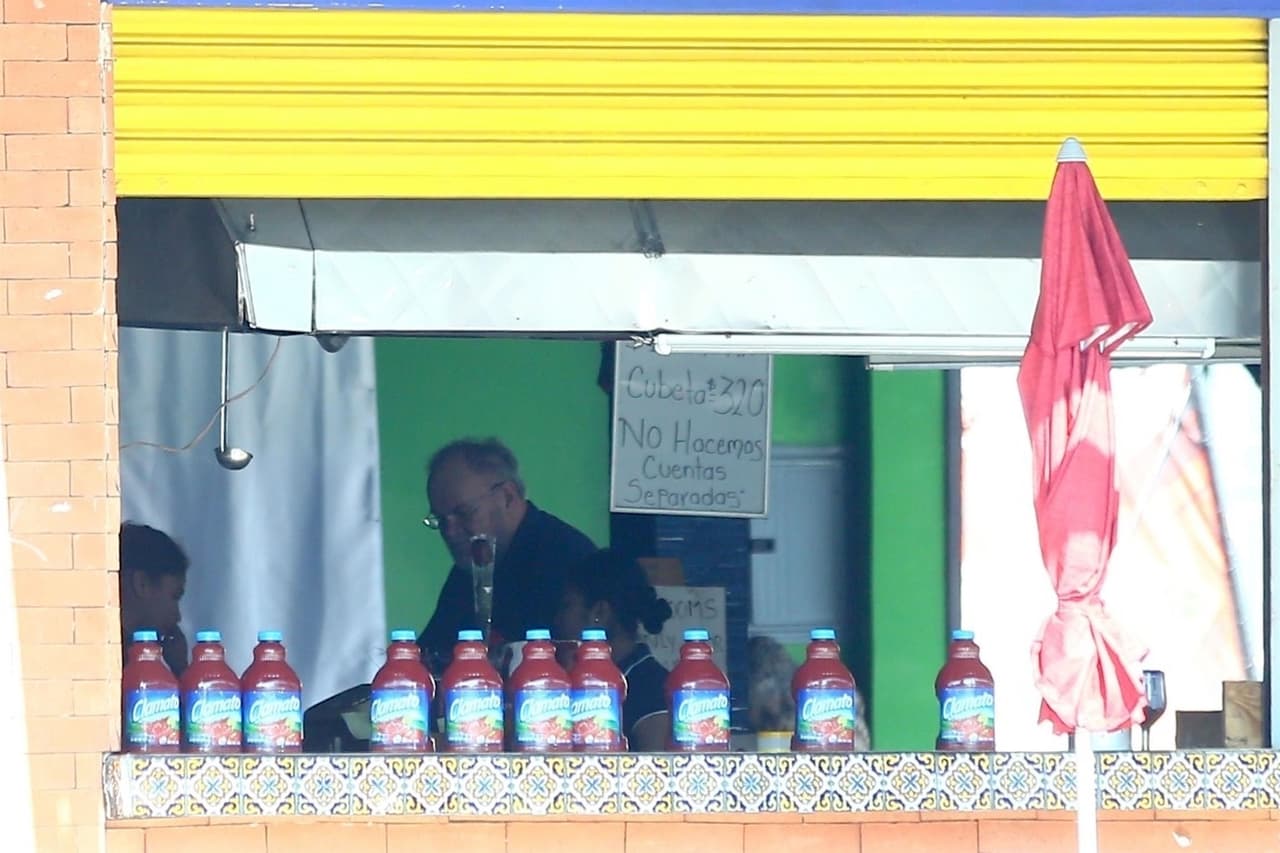 A sus padecimientos cardíacos, se ha sumado la angustia de pernoctar en distintos lugares porque supuestamente no se siente seguro.