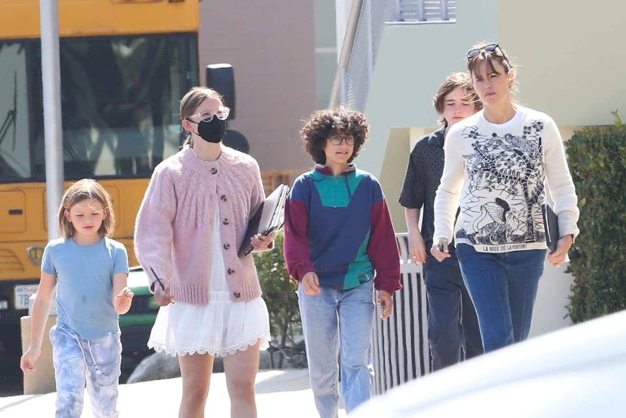 A Emme se le vio contenta al lado de la exesposa del prometido de su famosa madre. 
<br>