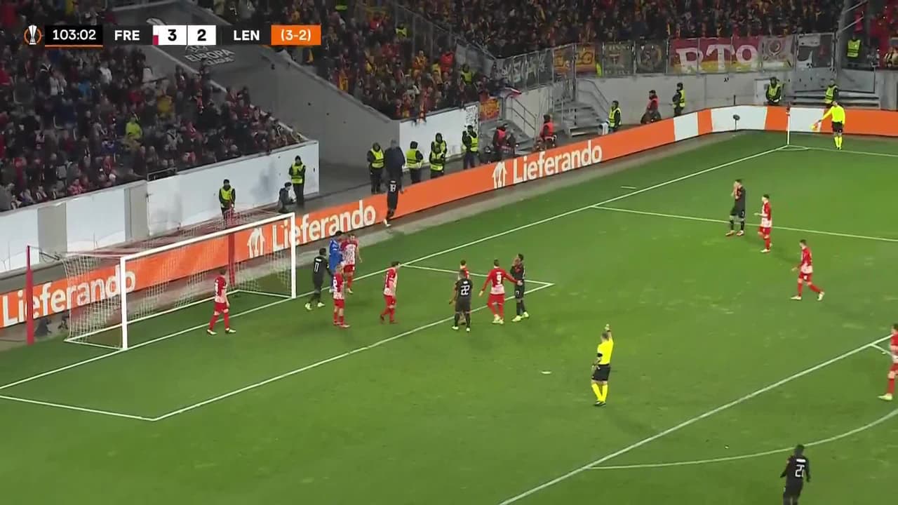 ¡TIRO ATAJADO! disparo por Andy Diouf.