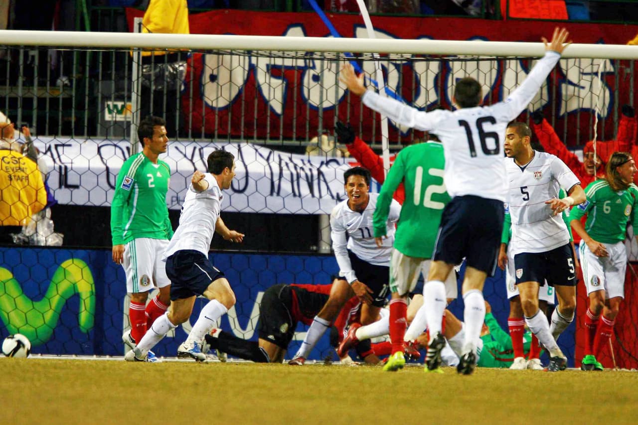 El 11 de febrero de 2009 el “dos a cero” se volvió rutina. México cayó de nuevo en Columbus, por tercera ocasión consecutiva, ante Estados Unidos, en el arranque del Hexagonal previo al Mundial de Sudáfrica 2010. Las turbulencias eventualmente cortaron el proceso del sueco Sven Goran Eriksson.