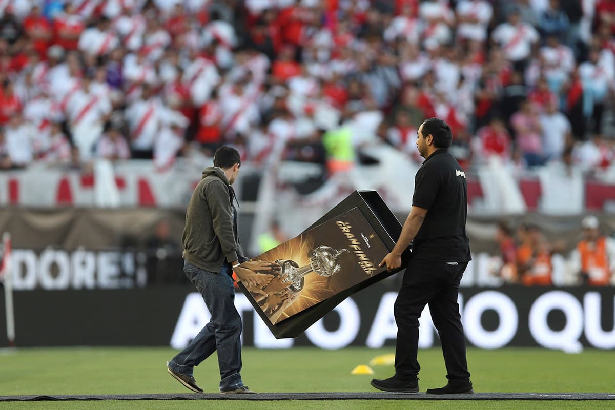 Aunque en las redes sociales hay muchos comentarios a favor de declarar desierto al campeón de la Copa Libertadores, sin duda es una opción muy remota y posiblemente no contemplada por Conmebol.