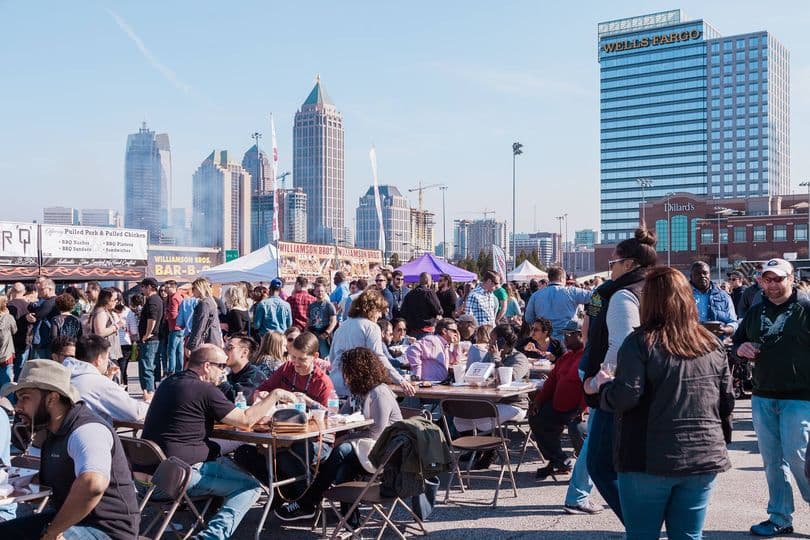<b><a href="https://atlanta.beerandbourbon.com/">Beer, Bourbon & BBQ Festival (25 de febrero)</a></b>. Festival de comida y bebida en Atlantic Station, con degustaciones de cerveza y bourbon, parrillada al estilo sureño, música en vivo, vendedores y juegos.