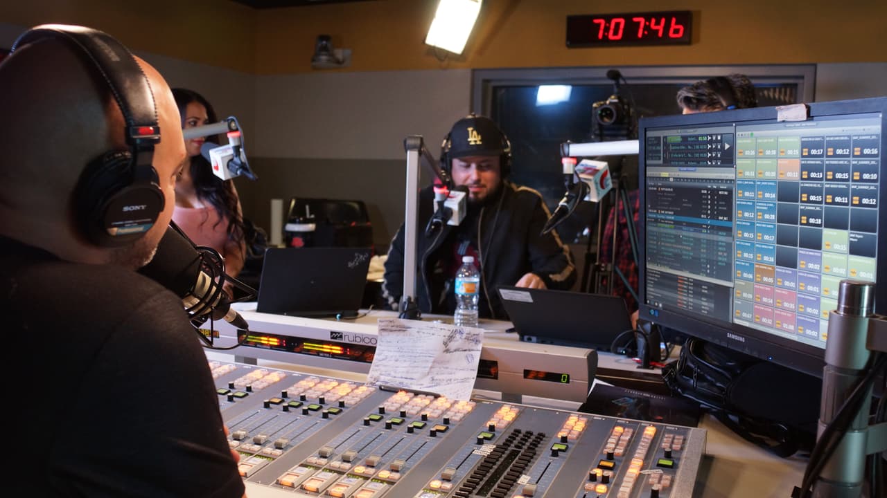 Roberto Tapia llegó al El Bueno, La Mala y El Feo para estrenar en exclusiva su nuevo sencillo.