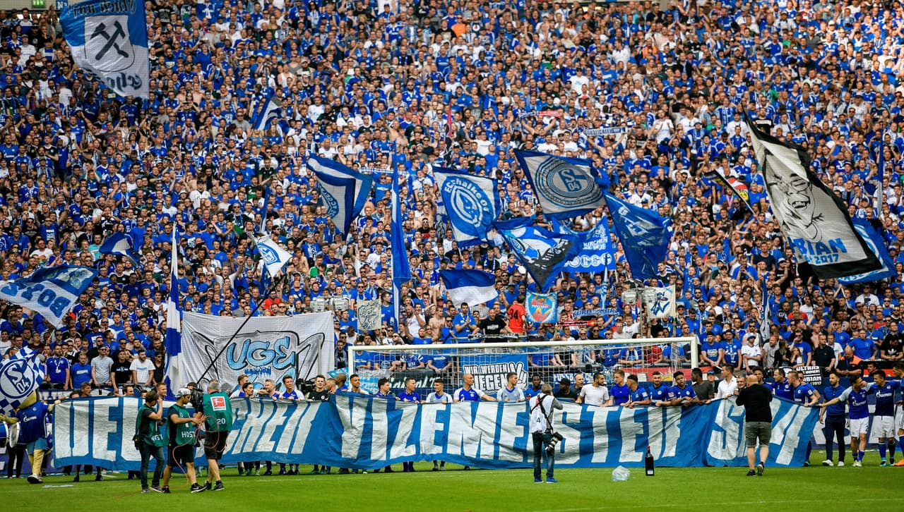 7. Schalke 04 (Bundesliga) - 61,297 espectadores promedio