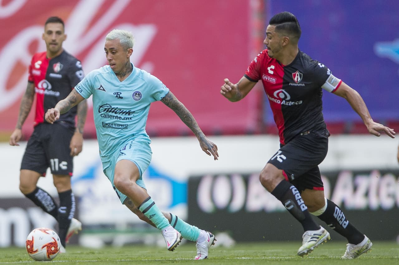 Hacia los 20’ de juego, el partido ya era de ida y vuelta.