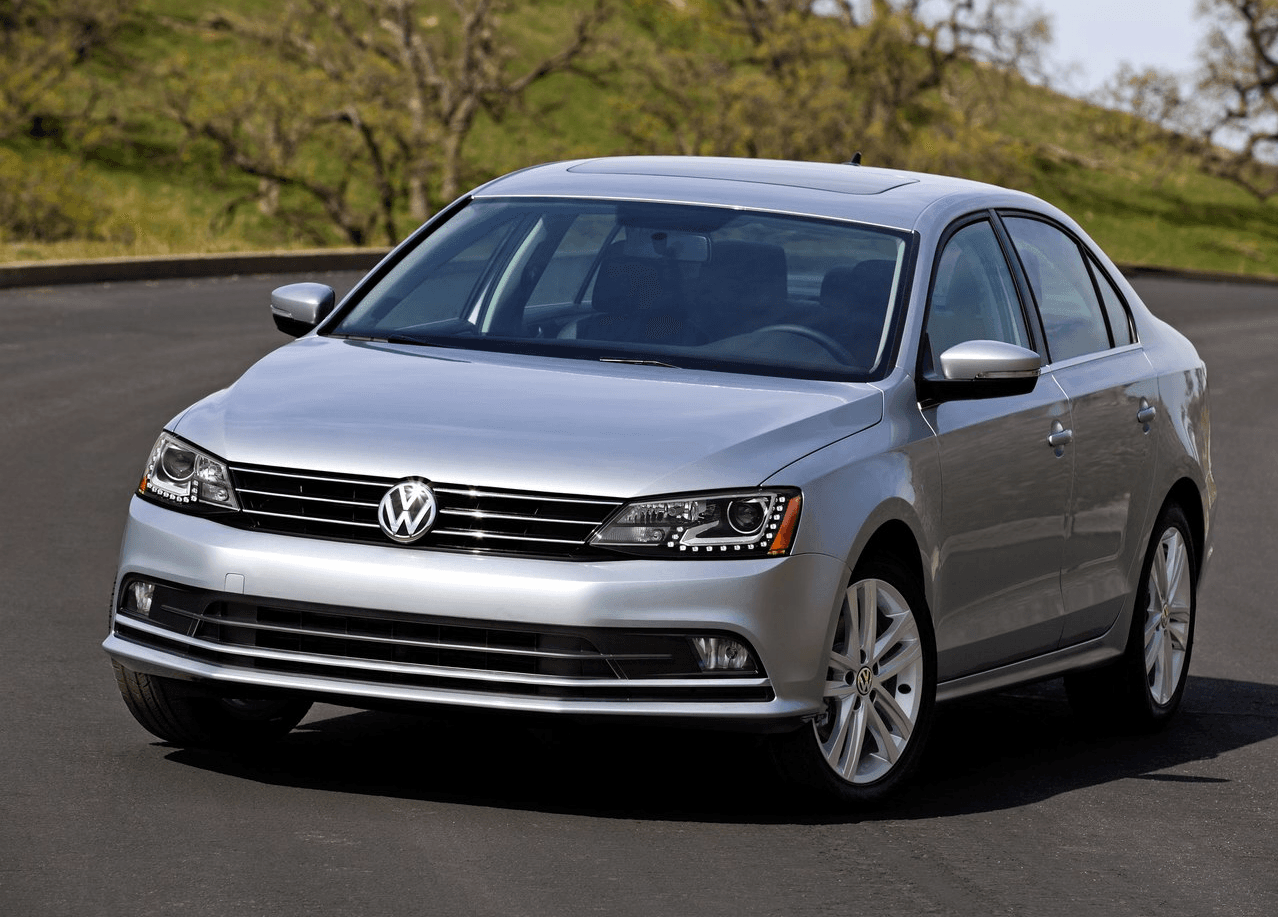 Modelo: 
<b>Volkswagen Jetta</b>
<br>Planta en la que se construye: Volkswagen Puebla
<br>Ventas totales en 2016: 121,107 unidades
<br>Precio inicial: 17,895 dólares
<br>Precio inicial + impuesto fronterizo del 20%: 
<b>21,474 dólares</b>