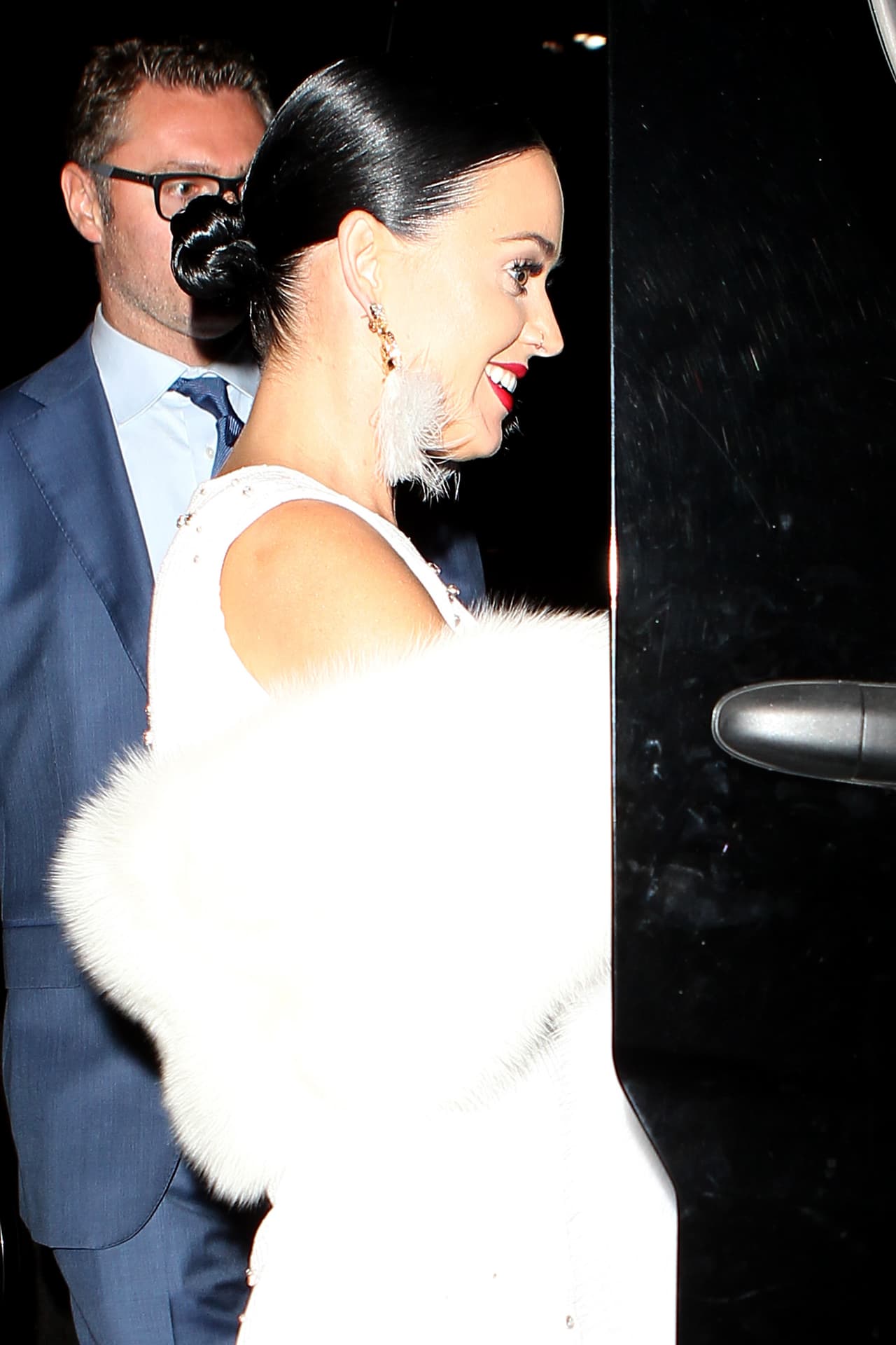 Y con ella, se fue su amiguito. ¡A seguir la fiesta a otro lado!