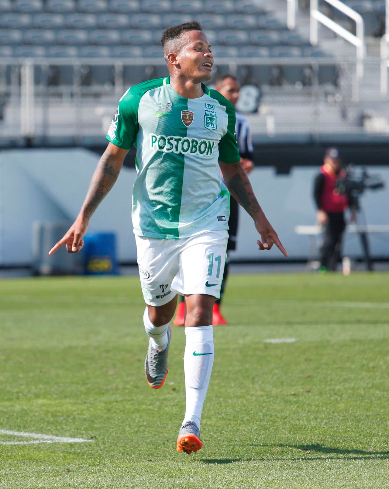 Aunque el deseo del colombiano Andrés Rentería es quedarse en Atlético Nacional, ya existirían contactos entre Querétaro y Cruz Azul para que pase a la Máquina.