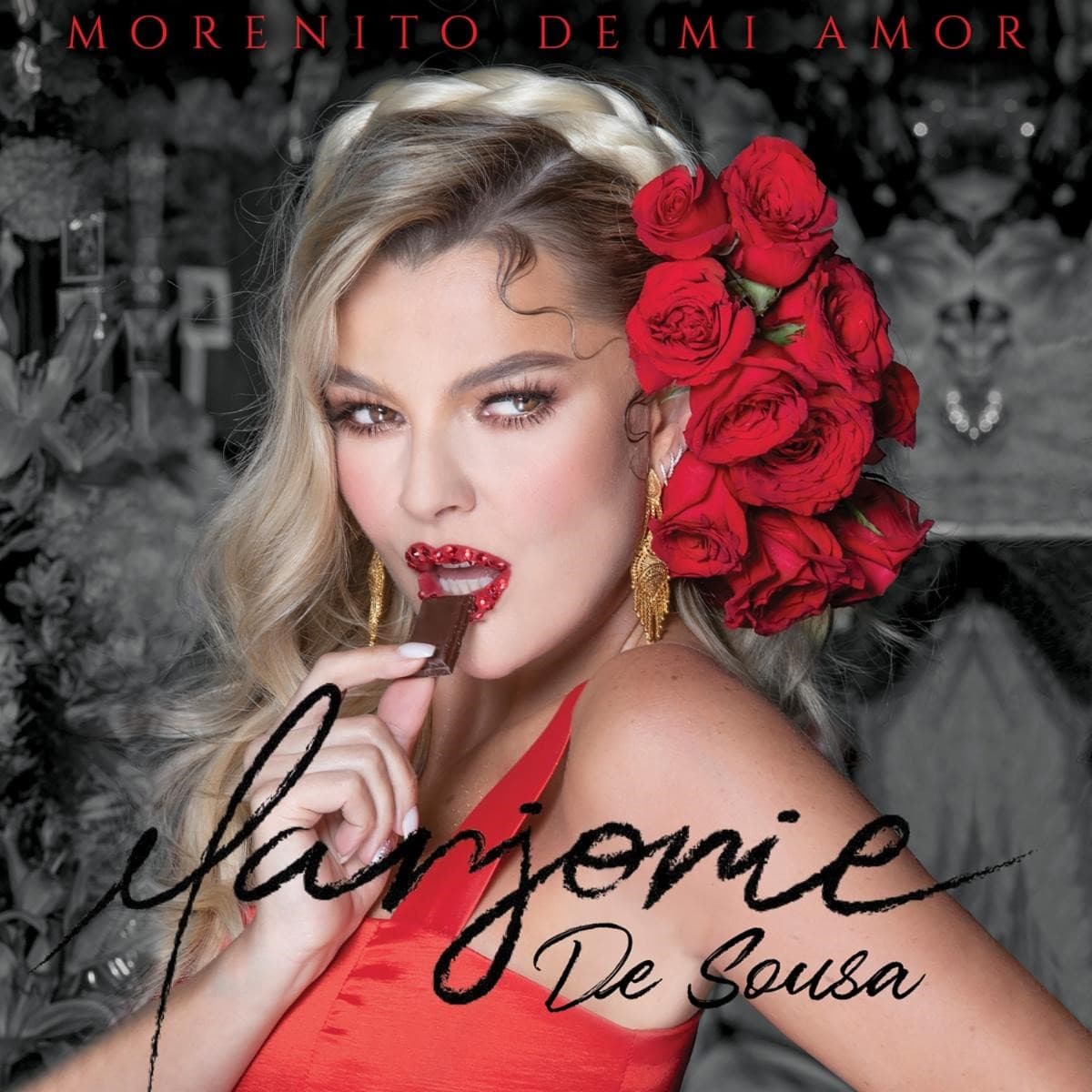 Este martes 18 de agosto presentó 'Morenito de mi amor', su segundo tema musical. "Me siento feliz y plena de poder hacer lo que me gusta, de nunca quedarme con las ganas, de apostar por mis sueños y afortunada de poder compartirlos con mi público, con mis fans, con la gente que me ama, por ellos vivo, por ellos sigo aquí superándome cada día, Gracias a Dios. Por sus infinitas bendiciones, espero les guste", compartió la actriz a partir de un comunicado de prensa.
<br>