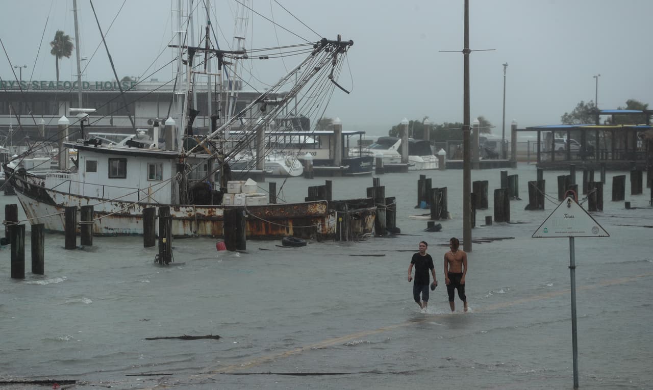 La mayor preocupación de los meteorólogos con respecto a Hanna son las inundaciones repentinas, aunque ya este domingo los principales avisos en Texas habían sido levantados.