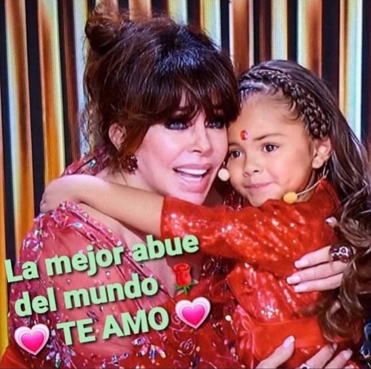 La pequeña de 8 años ha demostrado sus aptitudes artísticas, que heredó de su abuela paterna.
<br>