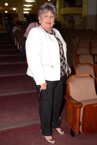 "Eso está arreglado. Ya firmaron las muchachas, ya fue mi mamá (Camila Valencia) y todo quedó bien. La que se encarga es mi mamá, de la casa y los papeles y todo eso, y yo me dedico a mi carrera", explicó el cantante.