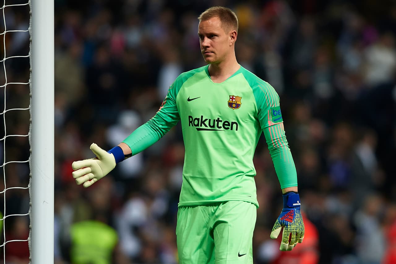 Portero: Marc-Andre Ter Stegen - Cláusula de 180 millones de euros.